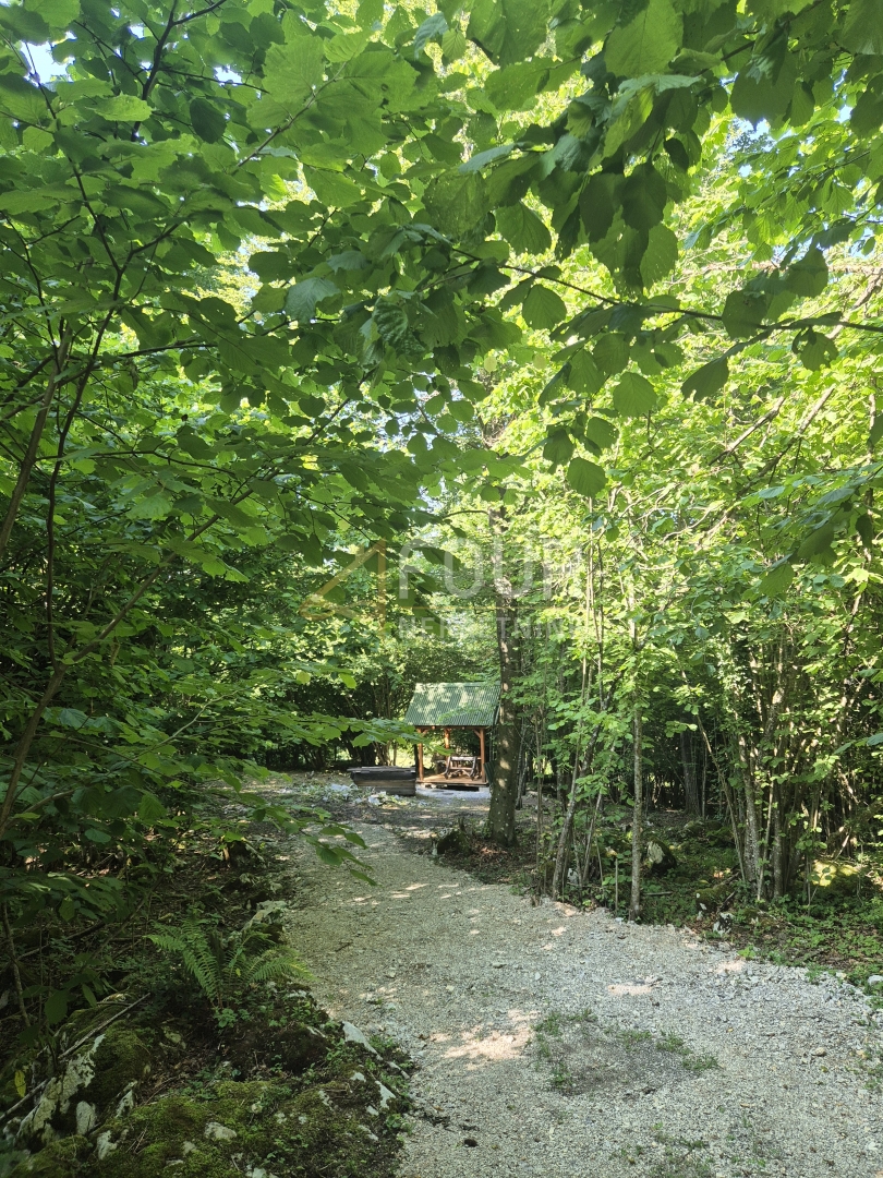 Zemljišče Vrbovsko, 2.216m2