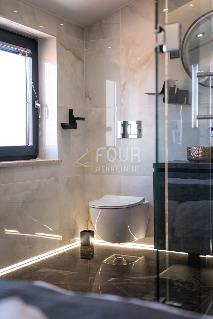 Istra, Buzet, razkošna vila z bazenom