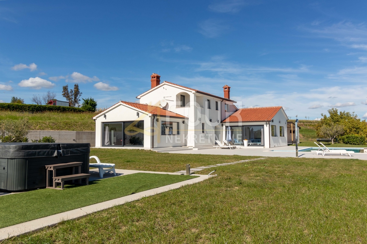 Istra, Buzet, razkošna vila z bazenom