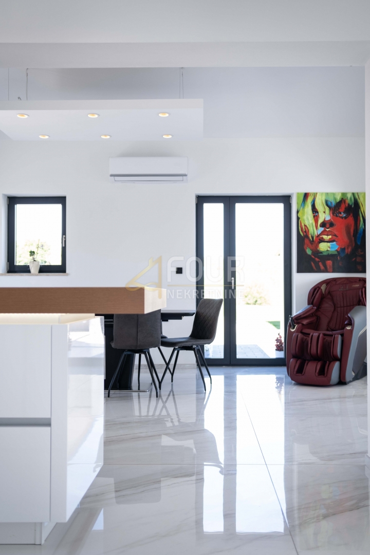 Istra, Buzet, razkošna vila z bazenom