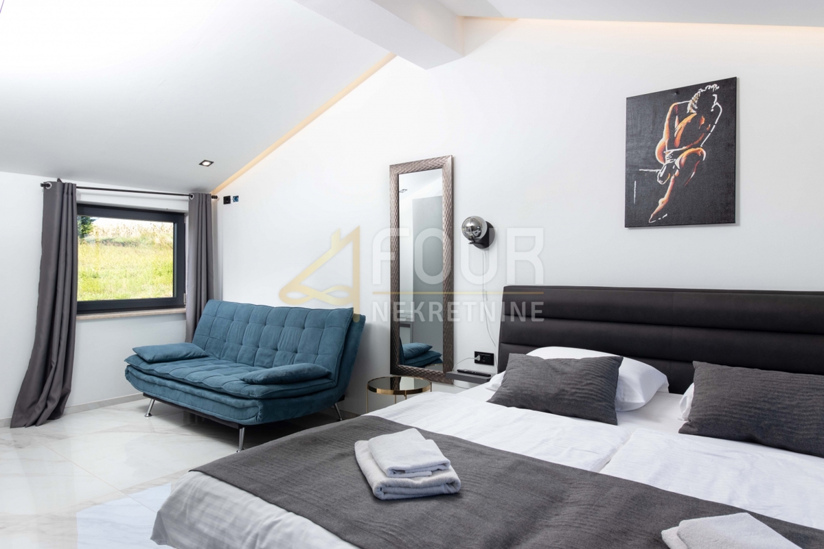 Istra, Buzet, razkošna vila z bazenom