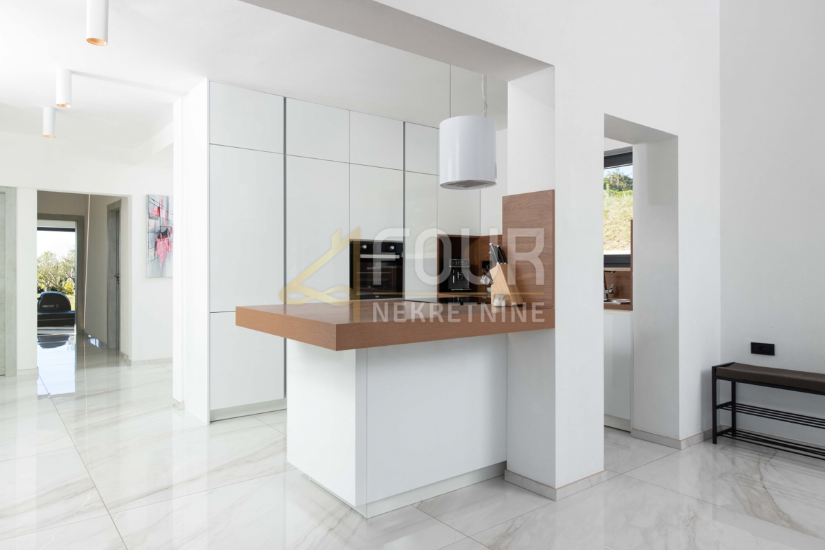 Istra, Buzet, razkošna vila z bazenom