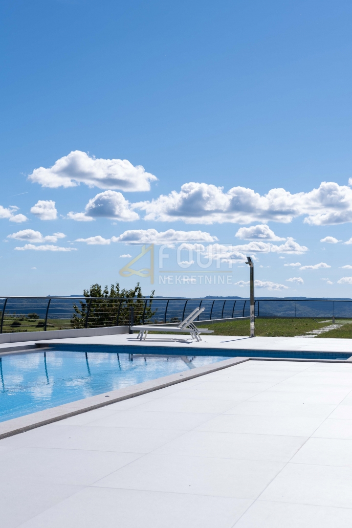 Istra, Buzet, razkošna vila z bazenom