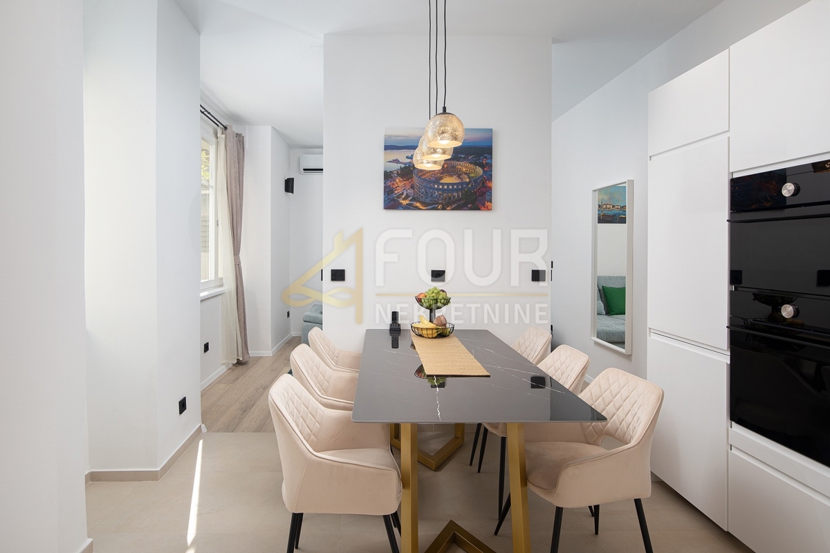 Stanovanje Centar, Pula, 67,65m2