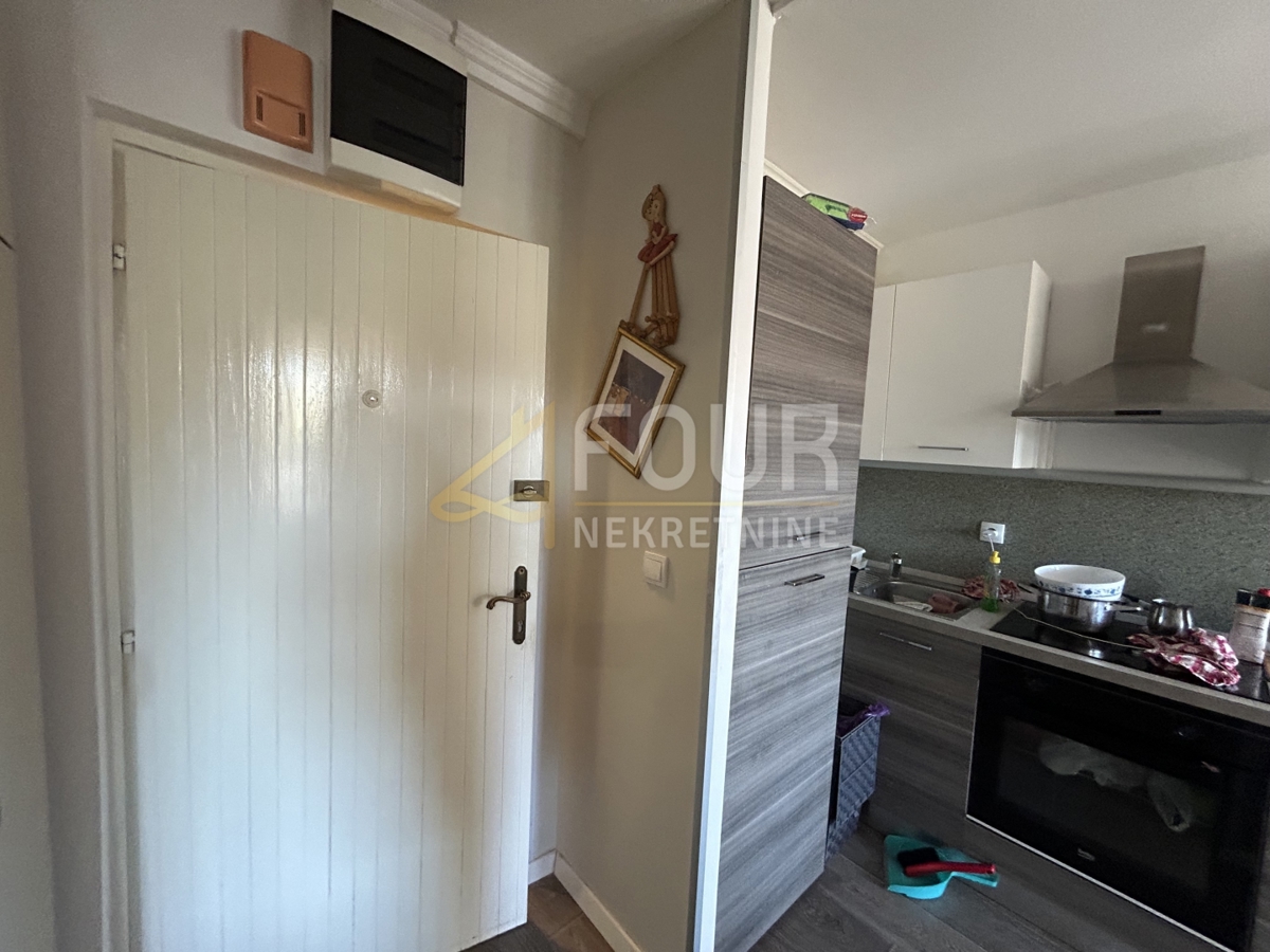 Stanovanje Červar-Porat, Poreč, 75m2