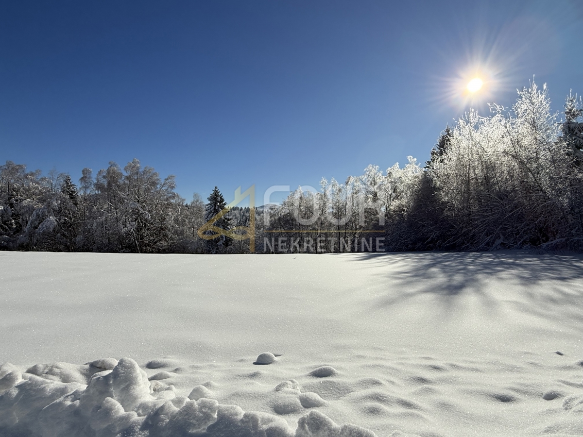 Zemljišče Ravna Gora, 2.530m2