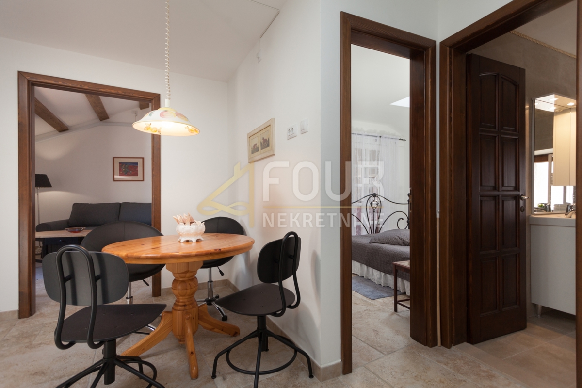 Istra, Rovinj, 1s+db, 43m2, pogled na morje