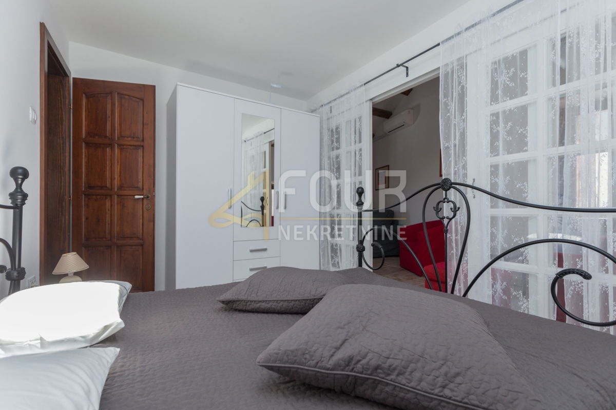 Istra, Rovinj, 1s+db, 43m2, pogled na morje