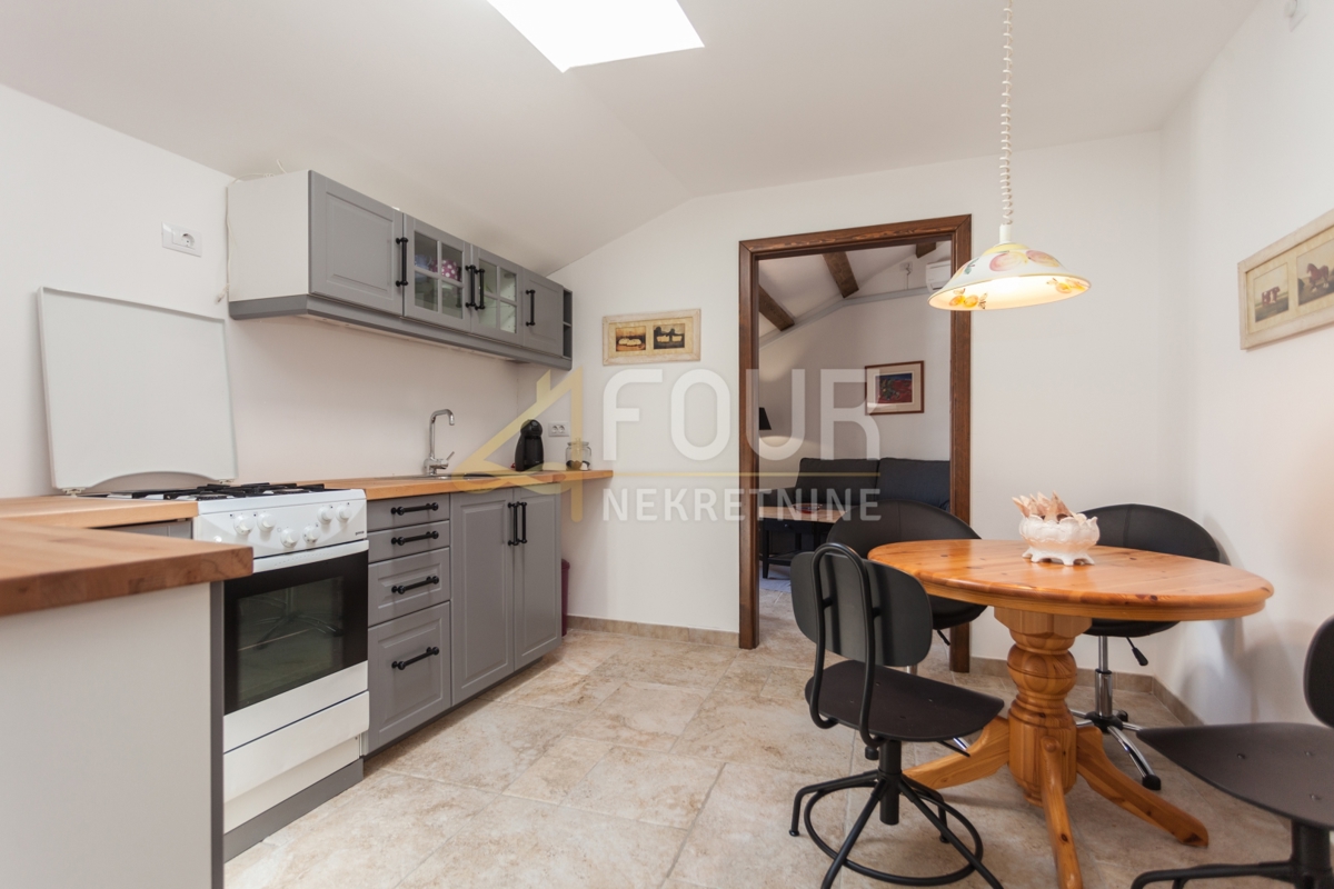 Istra, Rovinj, 1s+db, 43m2, pogled na morje