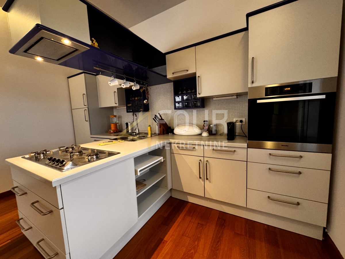 Reka, Kantrida, 3s+db in garsonjera, 1. vrsta do morja