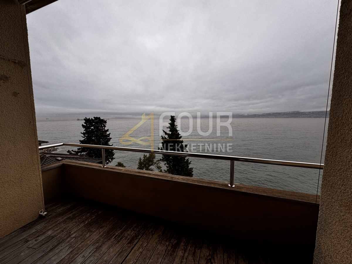 Reka, Kantrida, 3s+db in garsonjera, 1. vrsta do morja