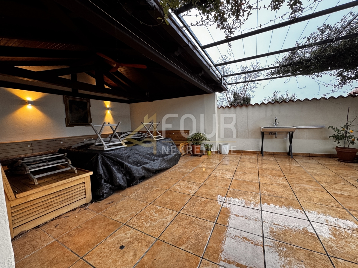 Reka, Kantrida, 3s+db in garsonjera, 1. vrsta do morja