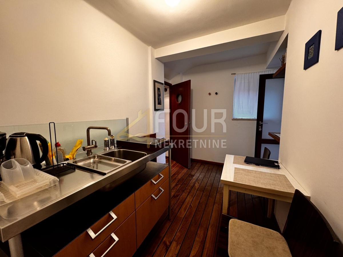 Reka, Kantrida, 3s+db in garsonjera, 1. vrsta do morja