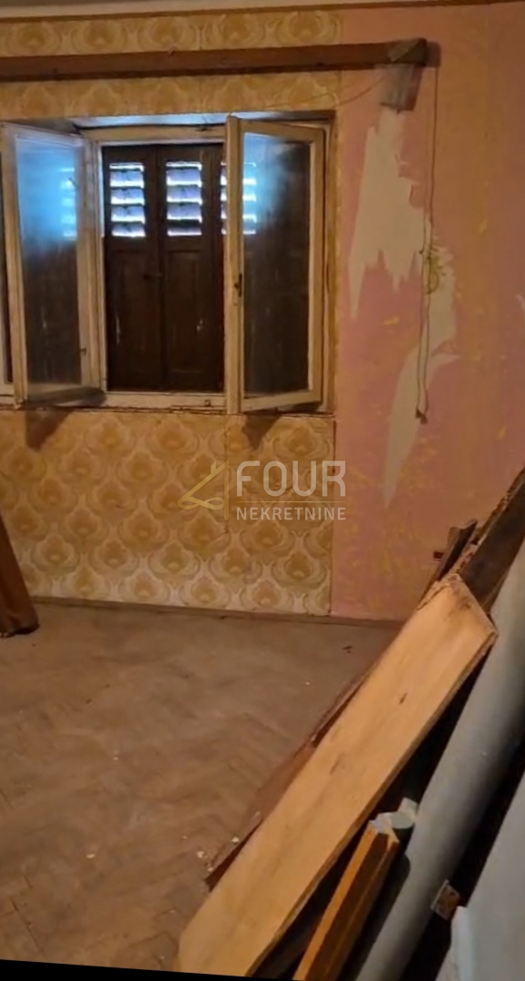 Kostrena, samostojna hiša, 100m2