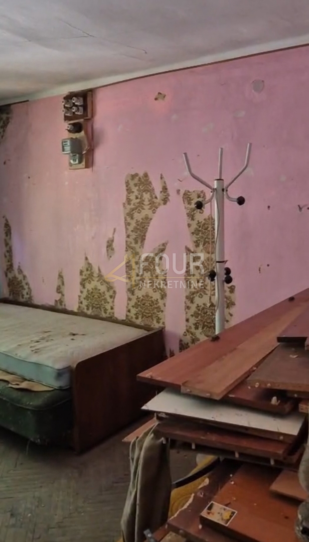 Kostrena, samostojna hiša, 100m2