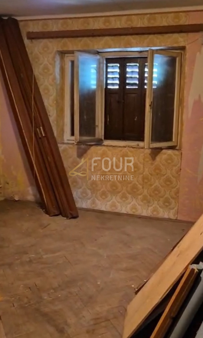 Kostrena, samostojna hiša, 100m2