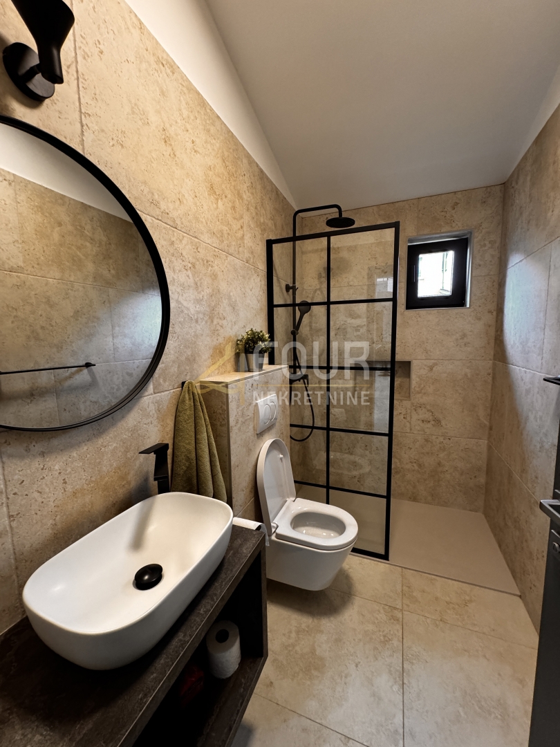 Istra, Pazin - okolica, samostojna hiša z bazenom