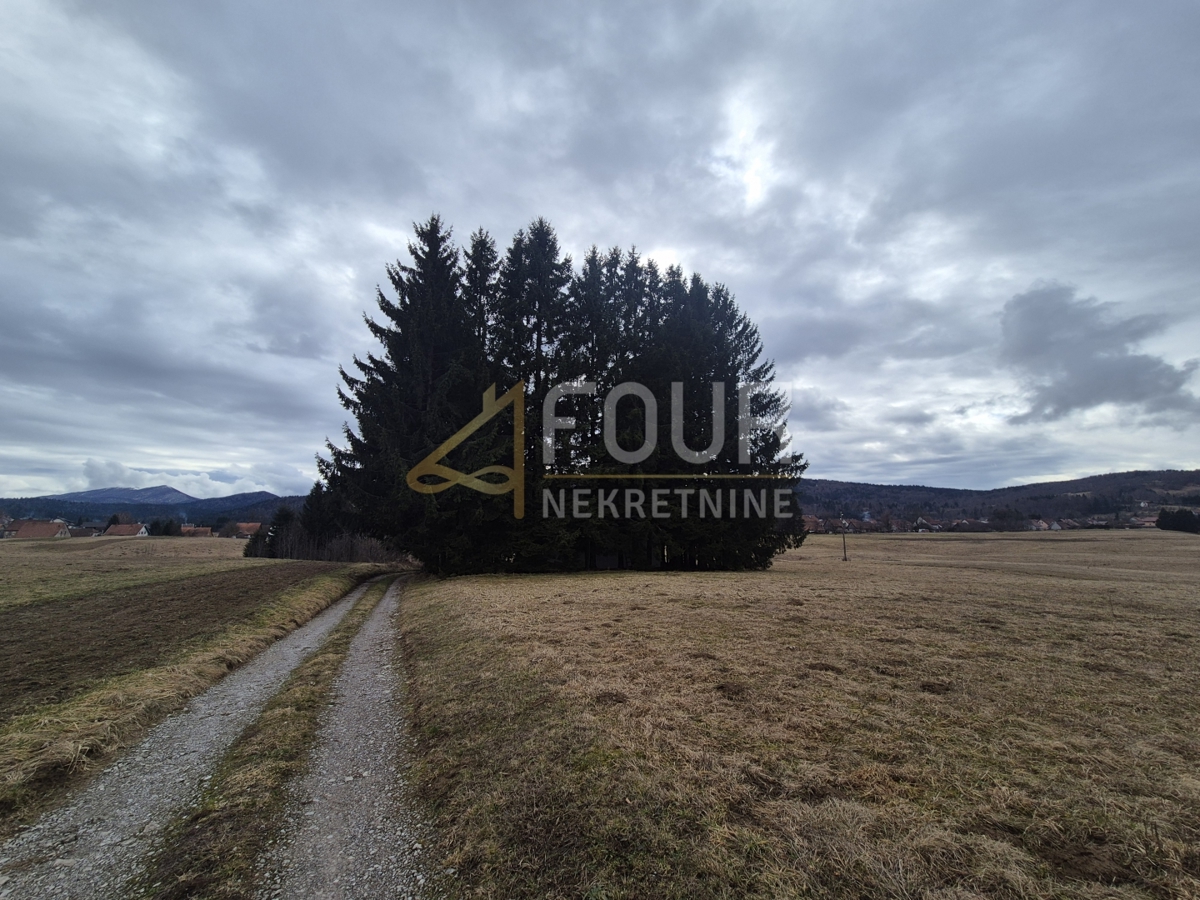 Zemljišče Ravna Gora, 2.435m2