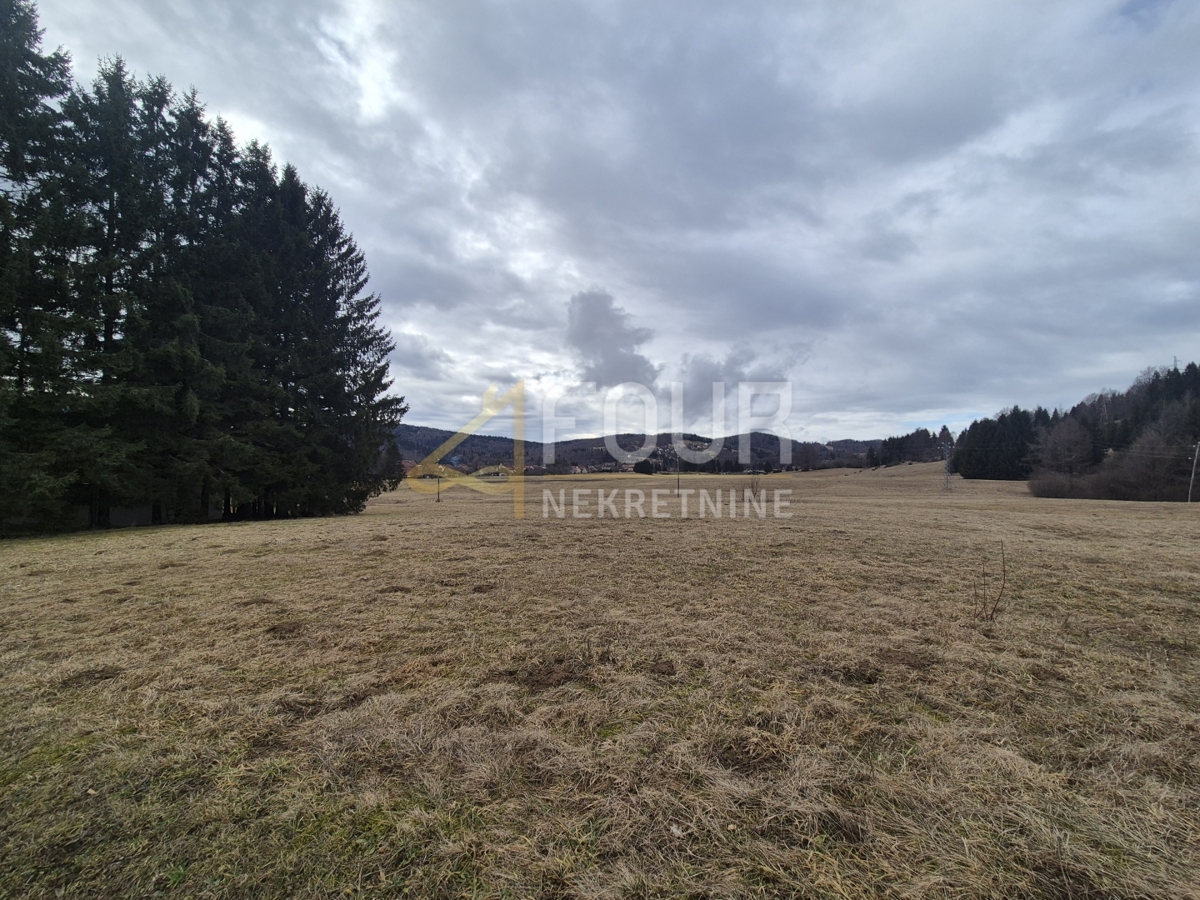 Zemljišče Ravna Gora, 2.435m2