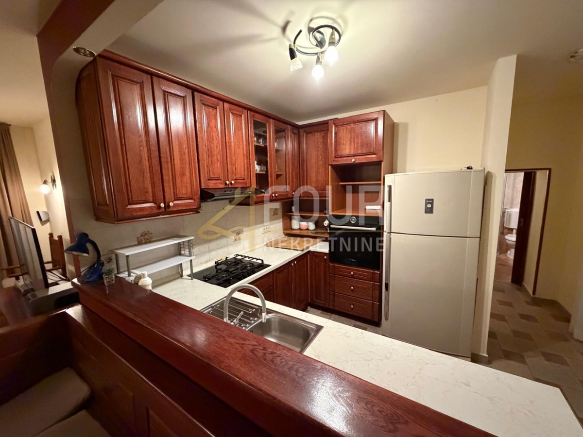 Stanovanje Poreč, 76,51m2