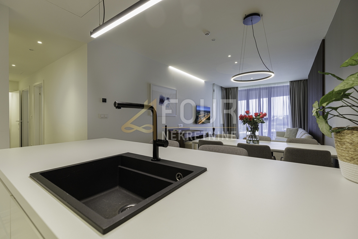 Istra, Umag - okolica, apartma - luksuzni letovišče, 1. vrsta do morja