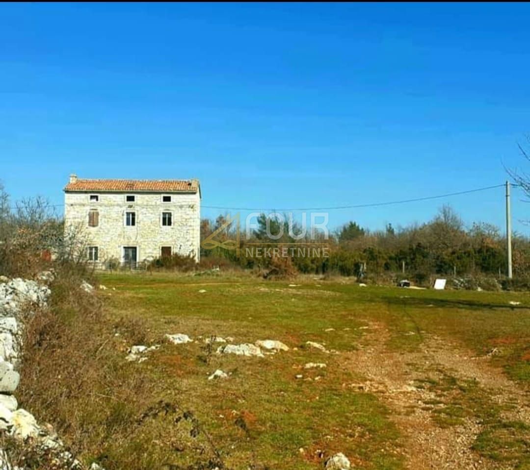 Hiša Marčana, 210m2