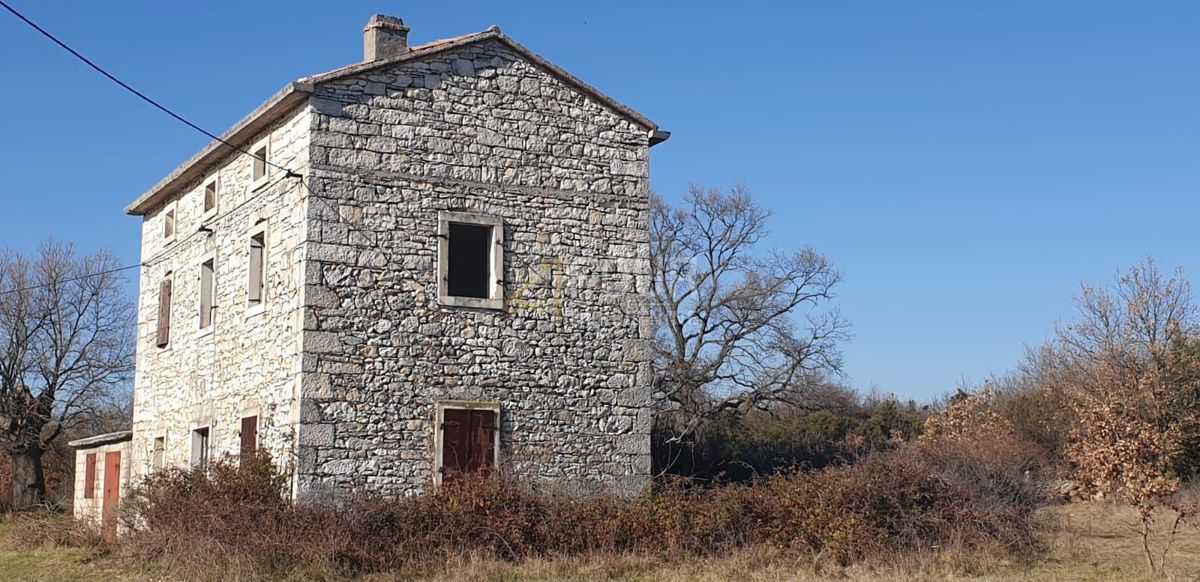 Hiša Marčana, 210m2