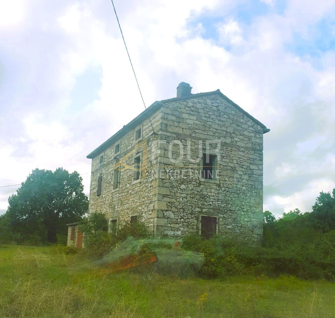 Hiša Marčana, 210m2