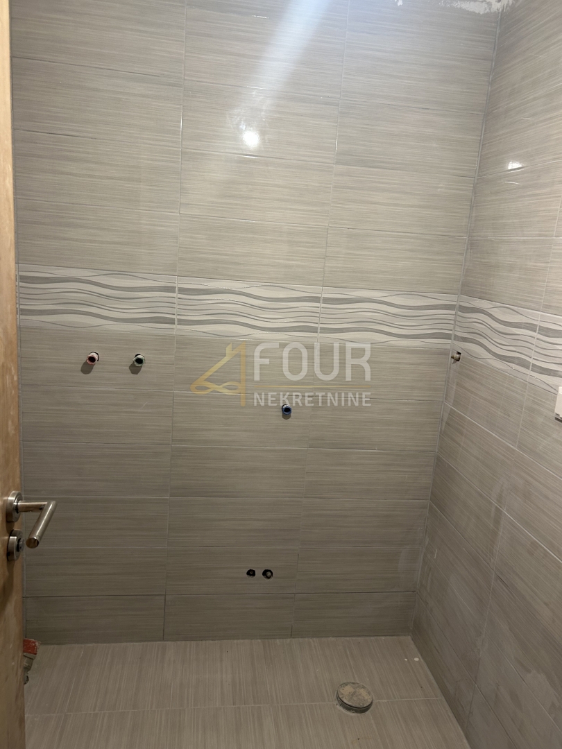 Hiša Vrbovsko, 355,14m2