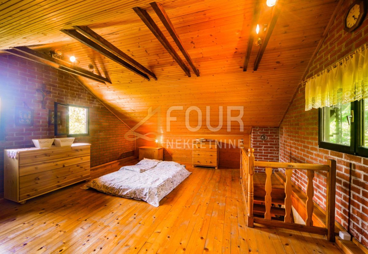 Hiša Zvečaj, Duga Resa, 80m2