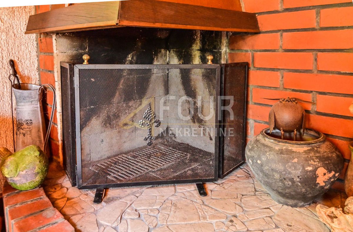 Hiša Zvečaj, Duga Resa, 80m2