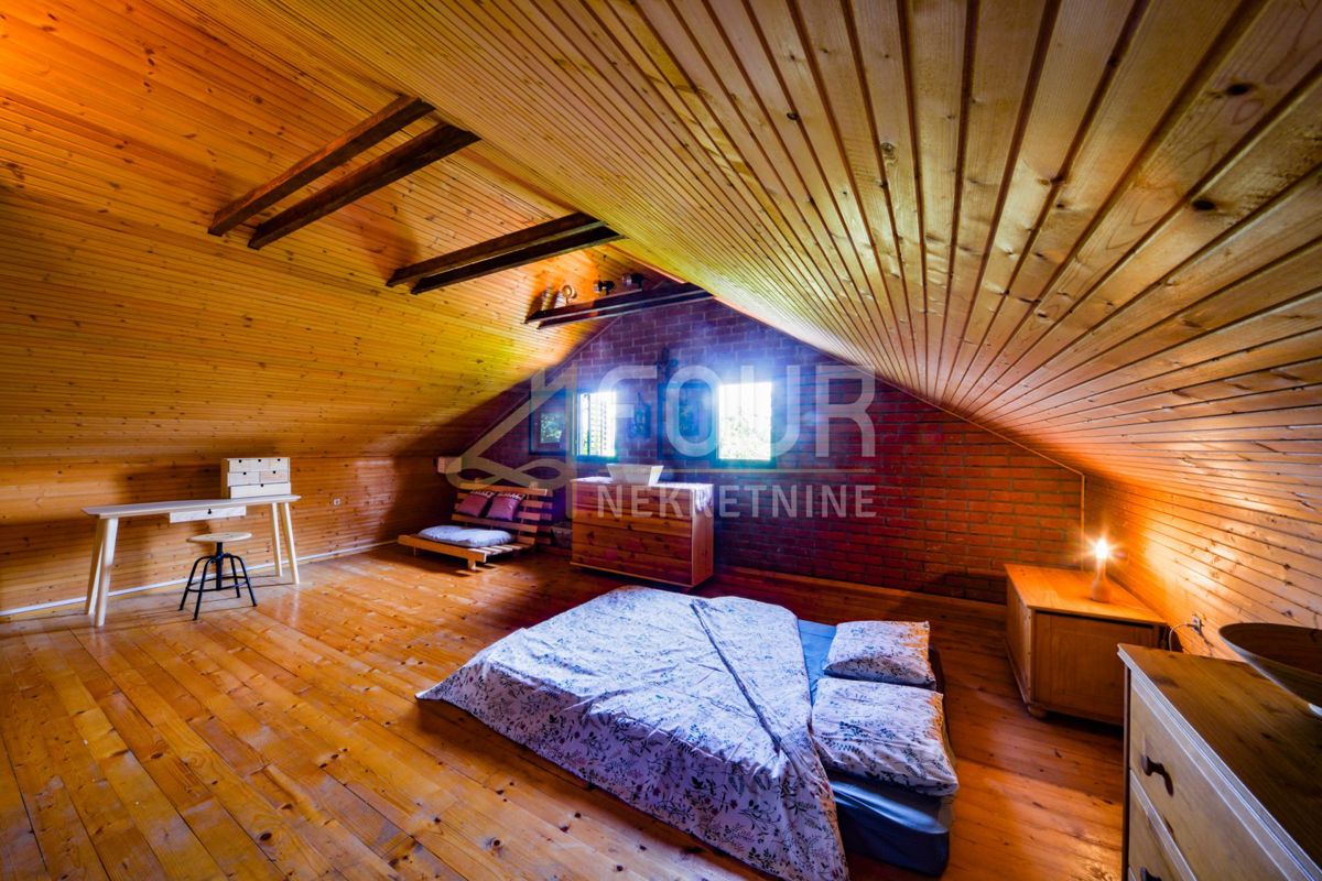 Hiša Zvečaj, Duga Resa, 80m2