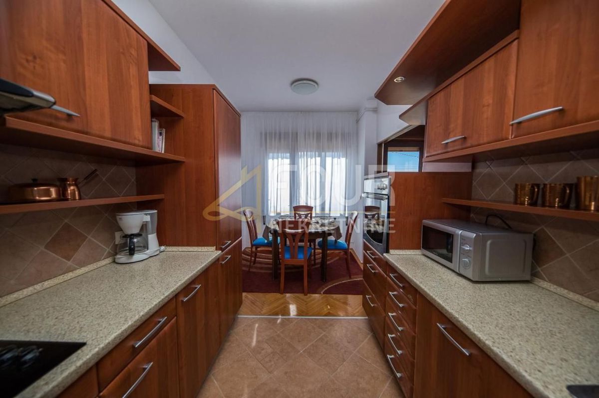 Hiša Dramalj, Crikvenica, 250m2