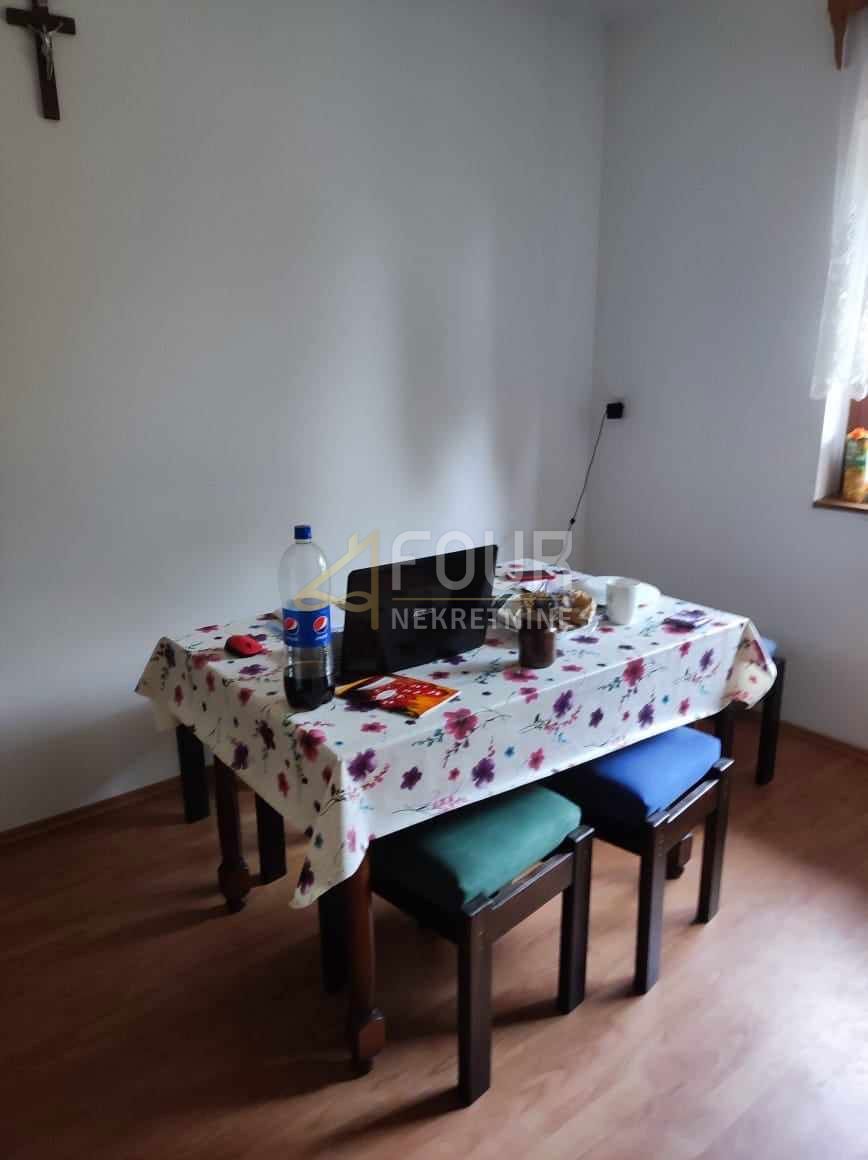 Hiša Čabar, 240m2