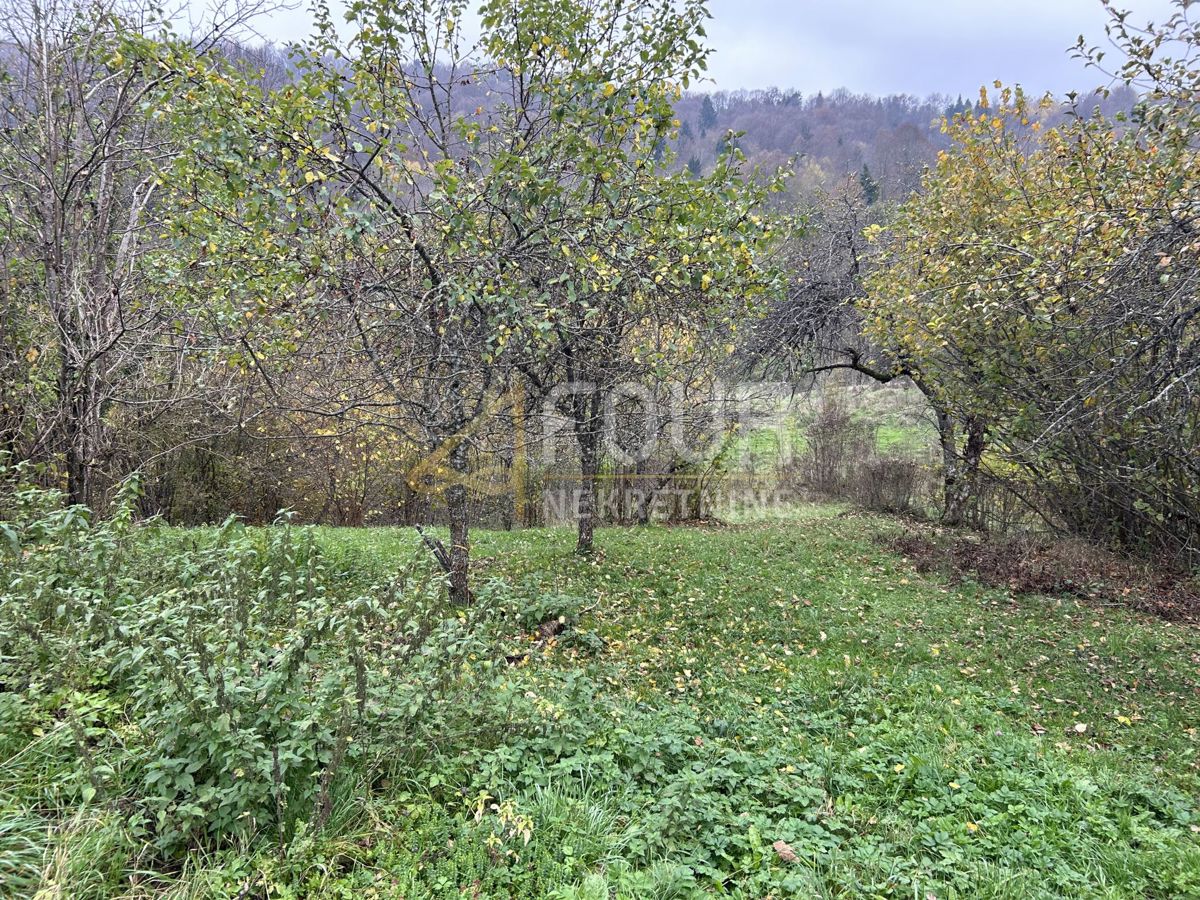 Zemljišče Brod Moravice, 1.033m2