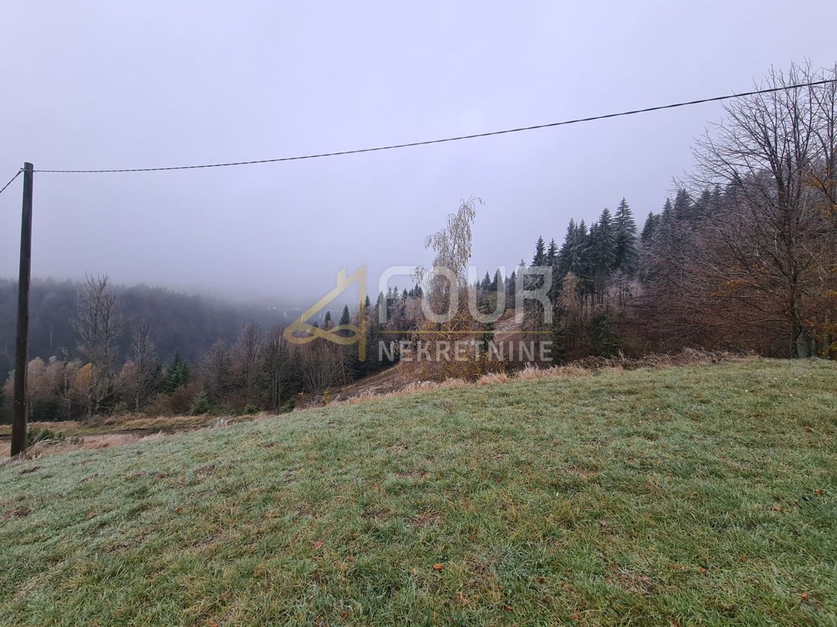 Zemljišče Stara Sušica, Ravna Gora, 1.582m2