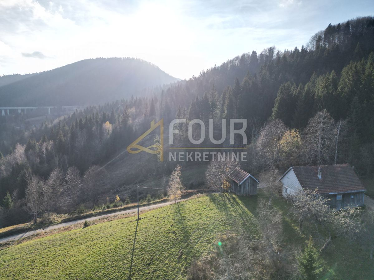 Zemljišče Stara Sušica, Ravna Gora, 1.582m2