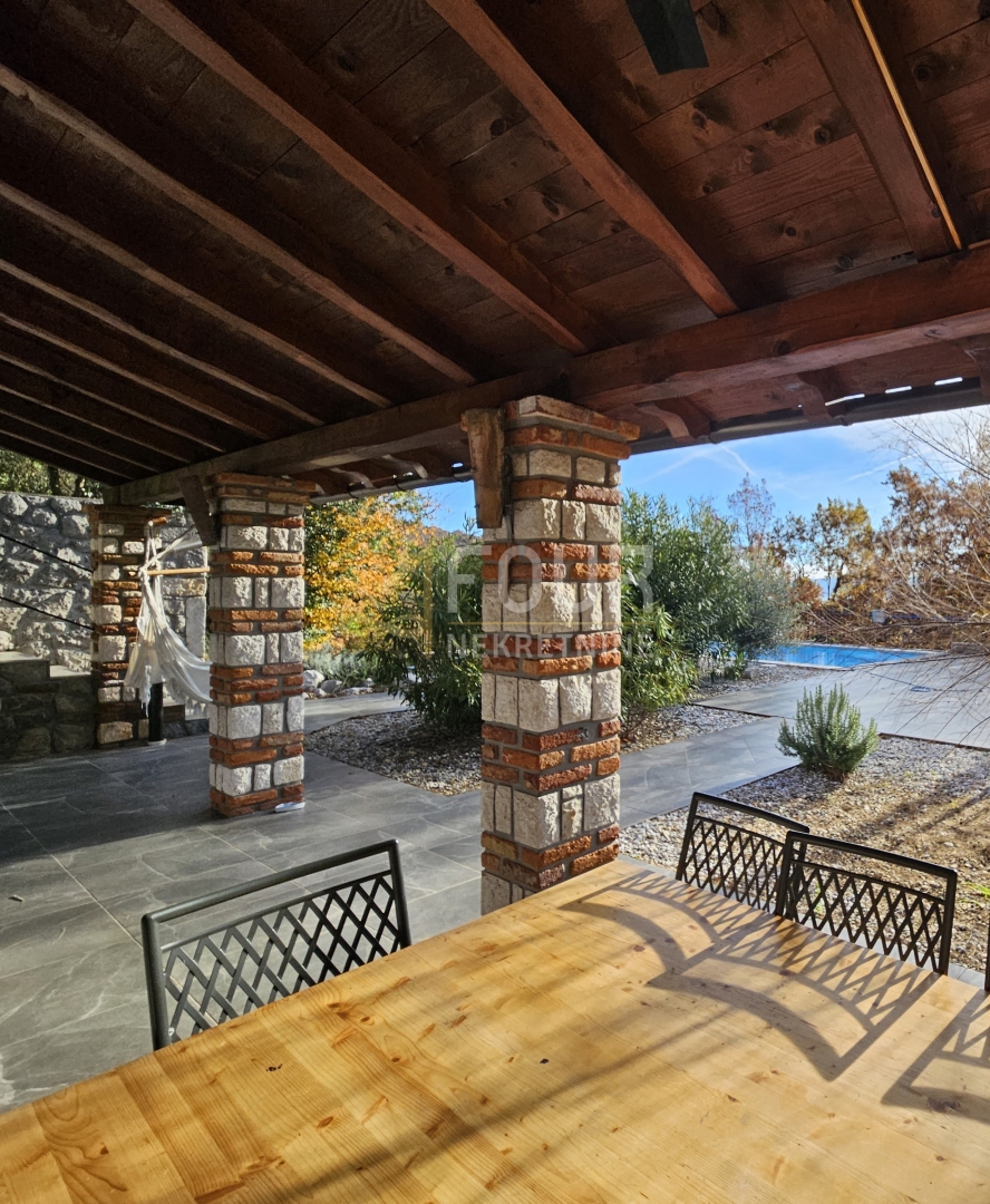 Hiša Mošćenička Draga, 250m2