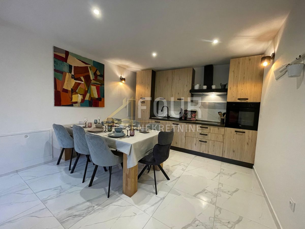 Hiša Mošćenička Draga, 250m2