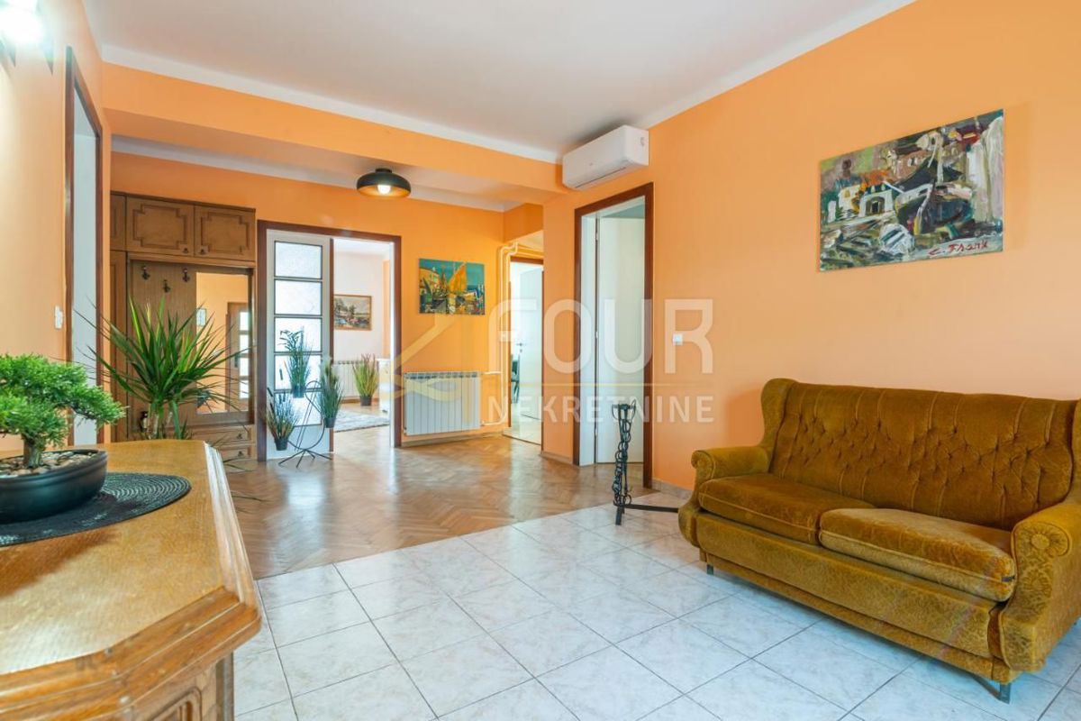 Stanovanje Opatija - Centar, Opatija, 140,67m2