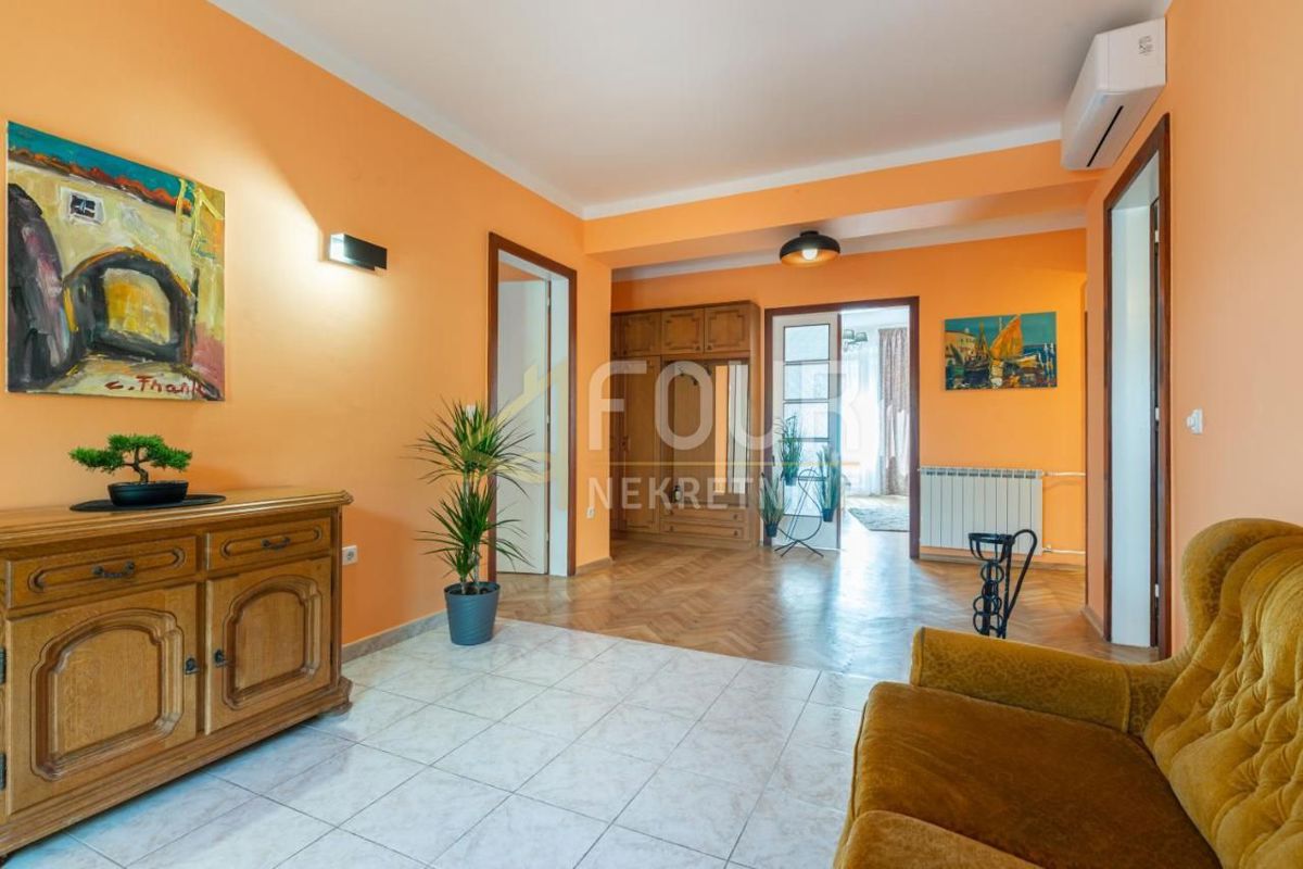 Stanovanje Opatija - Centar, Opatija, 140,67m2