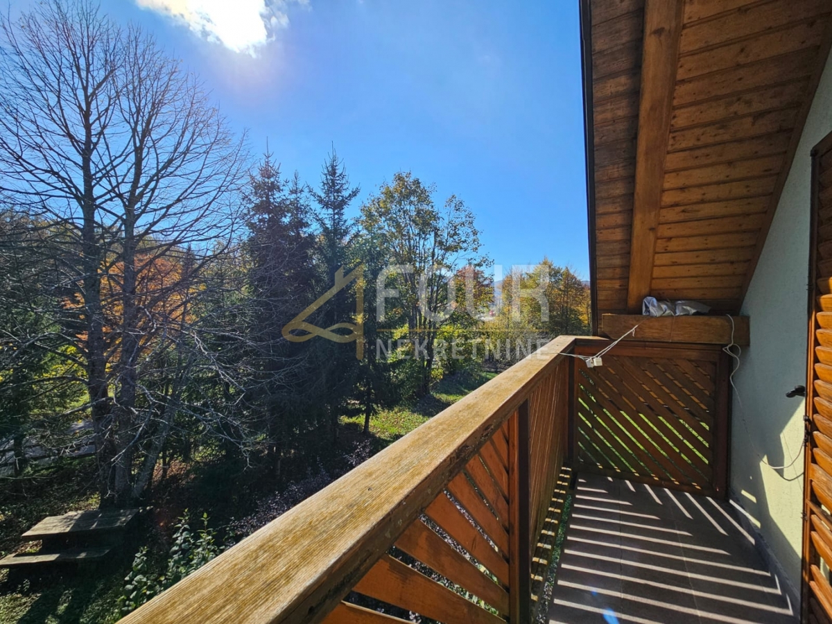 Hiša Stari Laz, Ravna Gora, 260m2