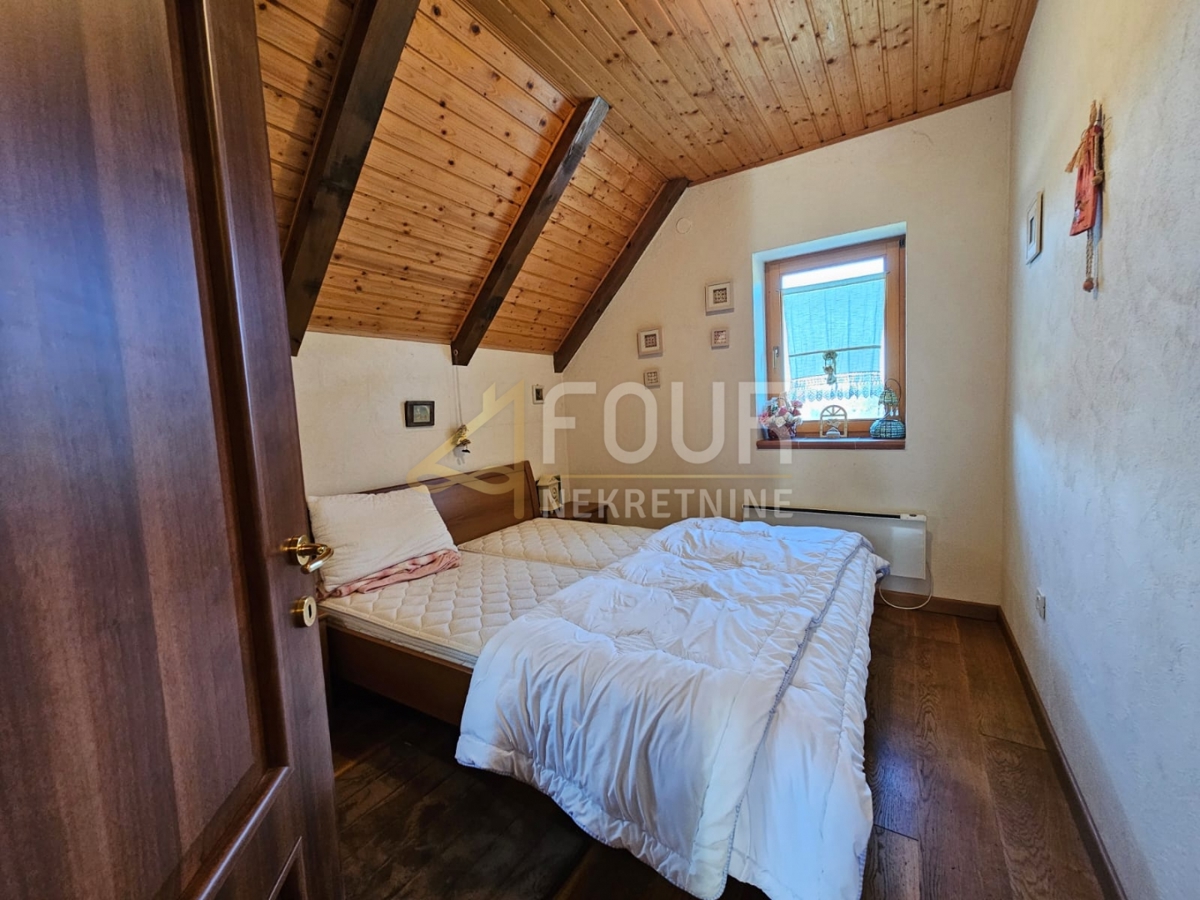 Hiša Stari Laz, Ravna Gora, 260m2