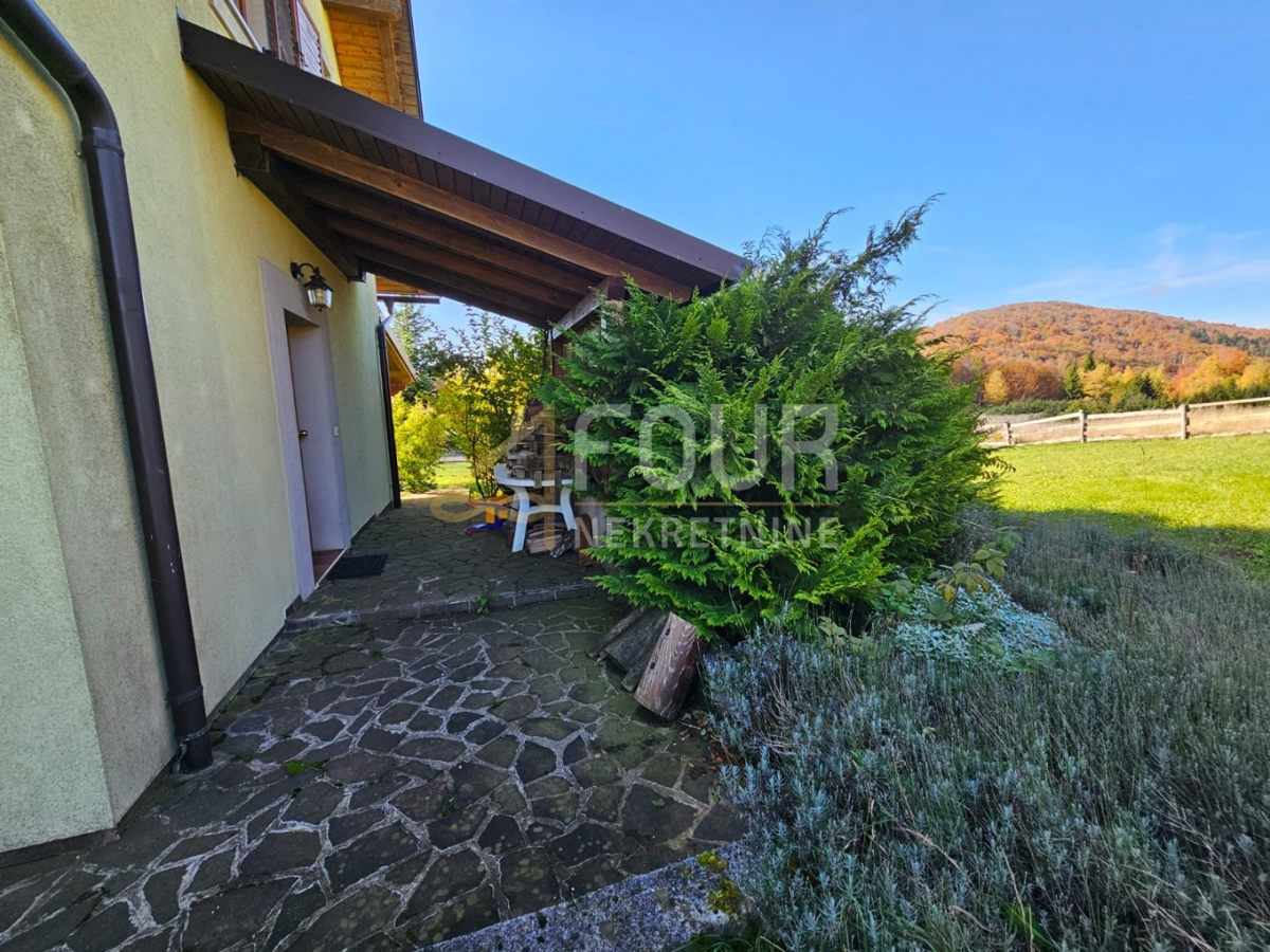 Hiša Stari Laz, Ravna Gora, 260m2