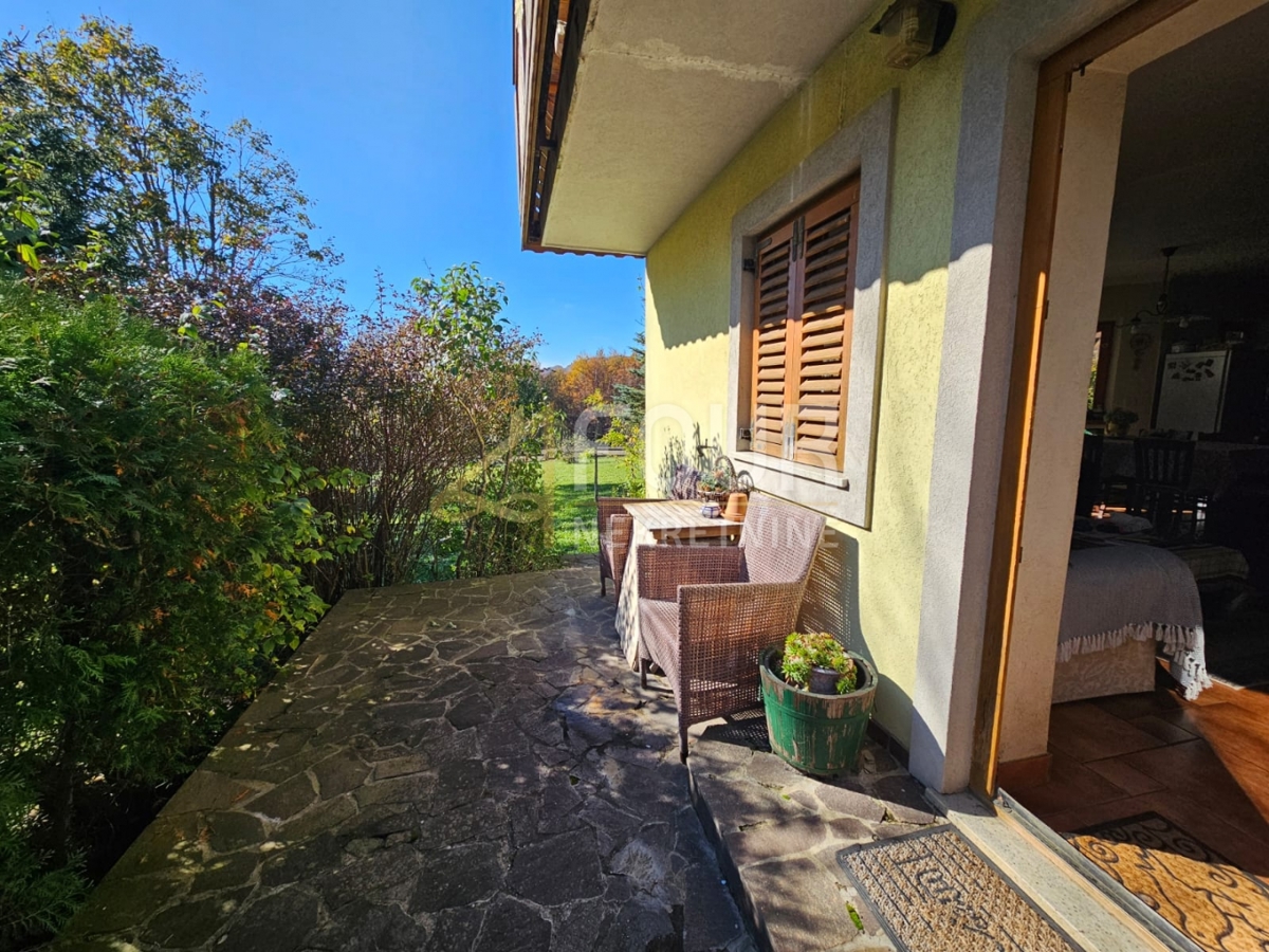 Hiša Stari Laz, Ravna Gora, 260m2