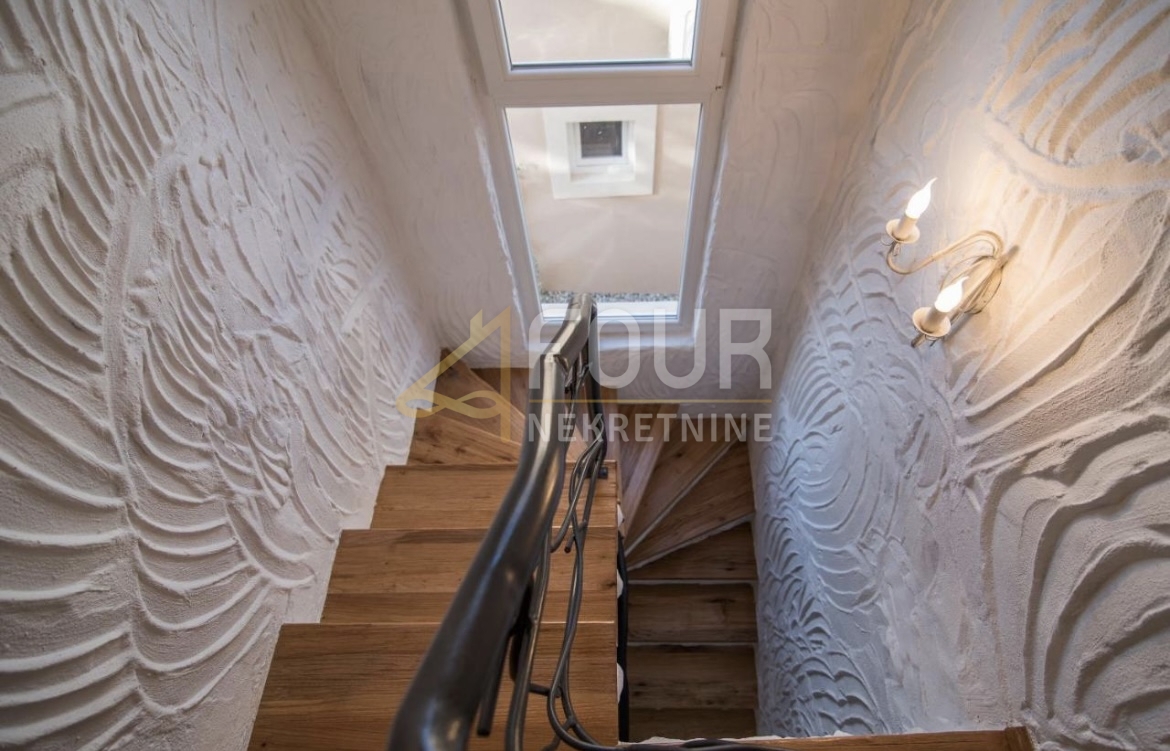Hiša Risika, Vrbnik, 200m2