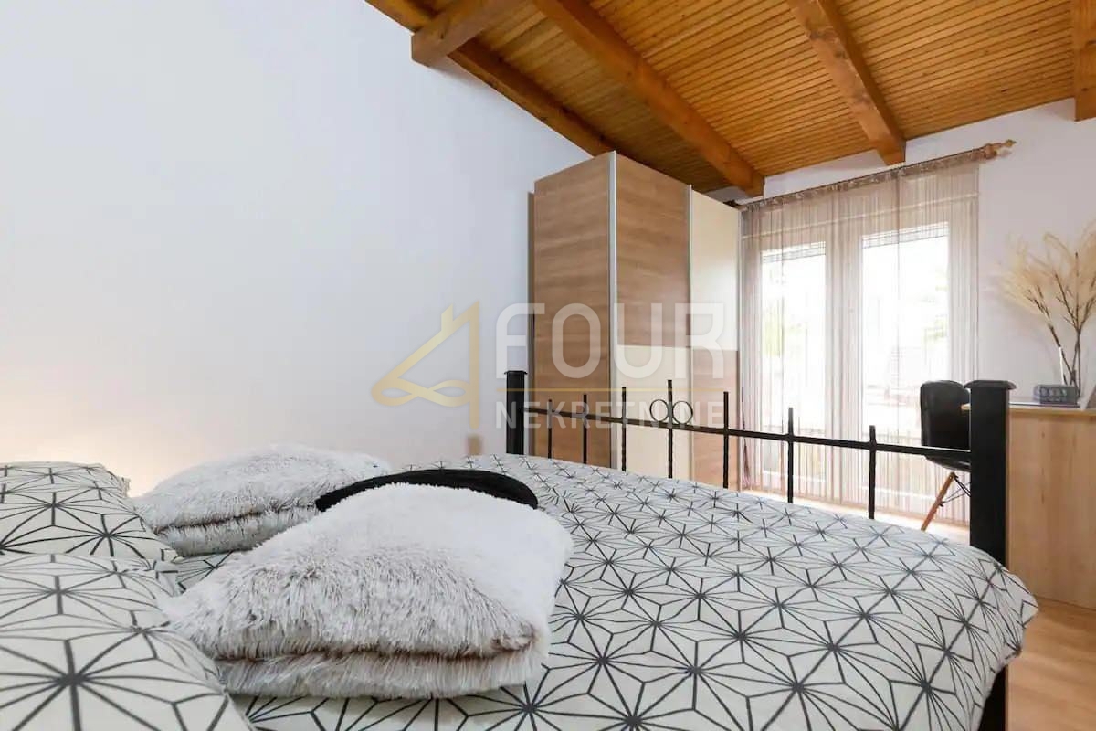 Hiša Veli vrh, Pula, 140m2