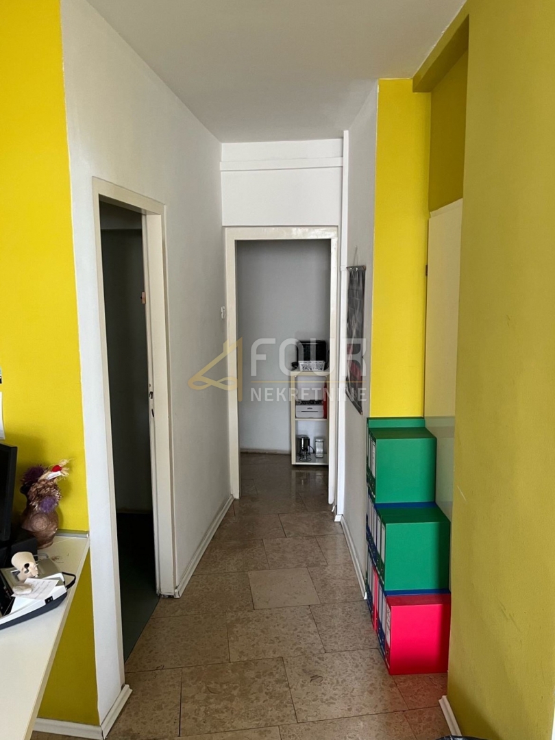 Poslovni prostor Krnjevo, Rijeka, 135,93m2