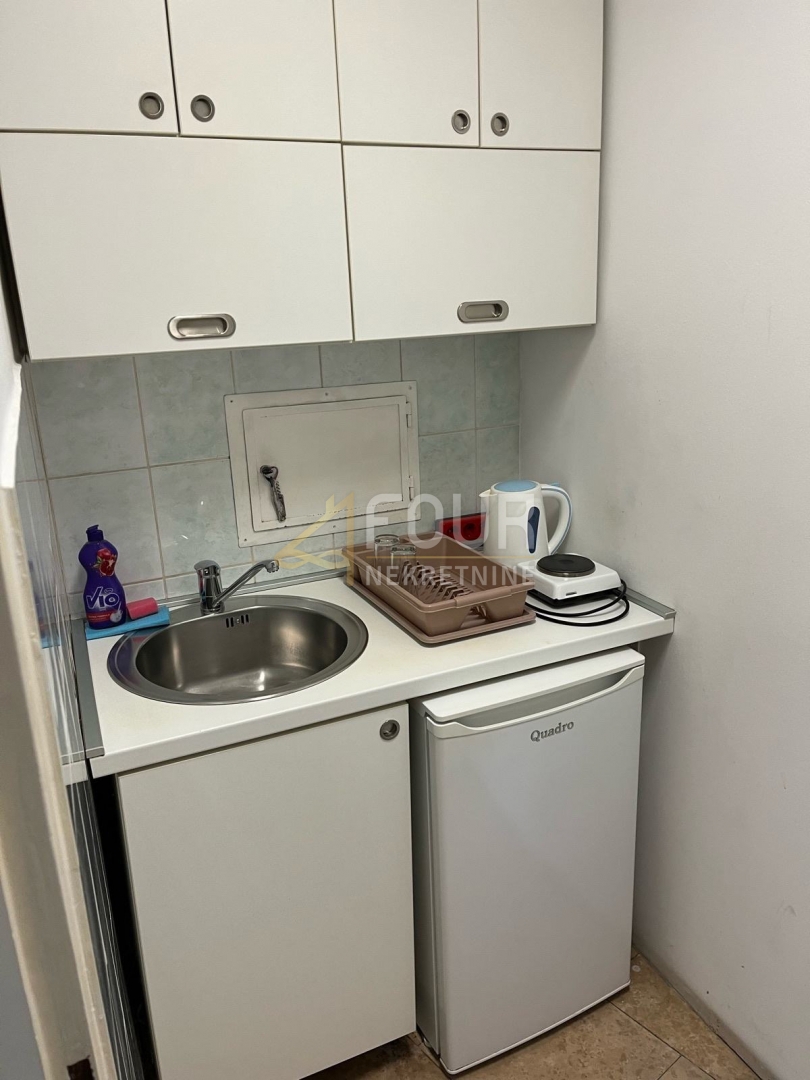 Poslovni prostor Krnjevo, Rijeka, 135,93m2