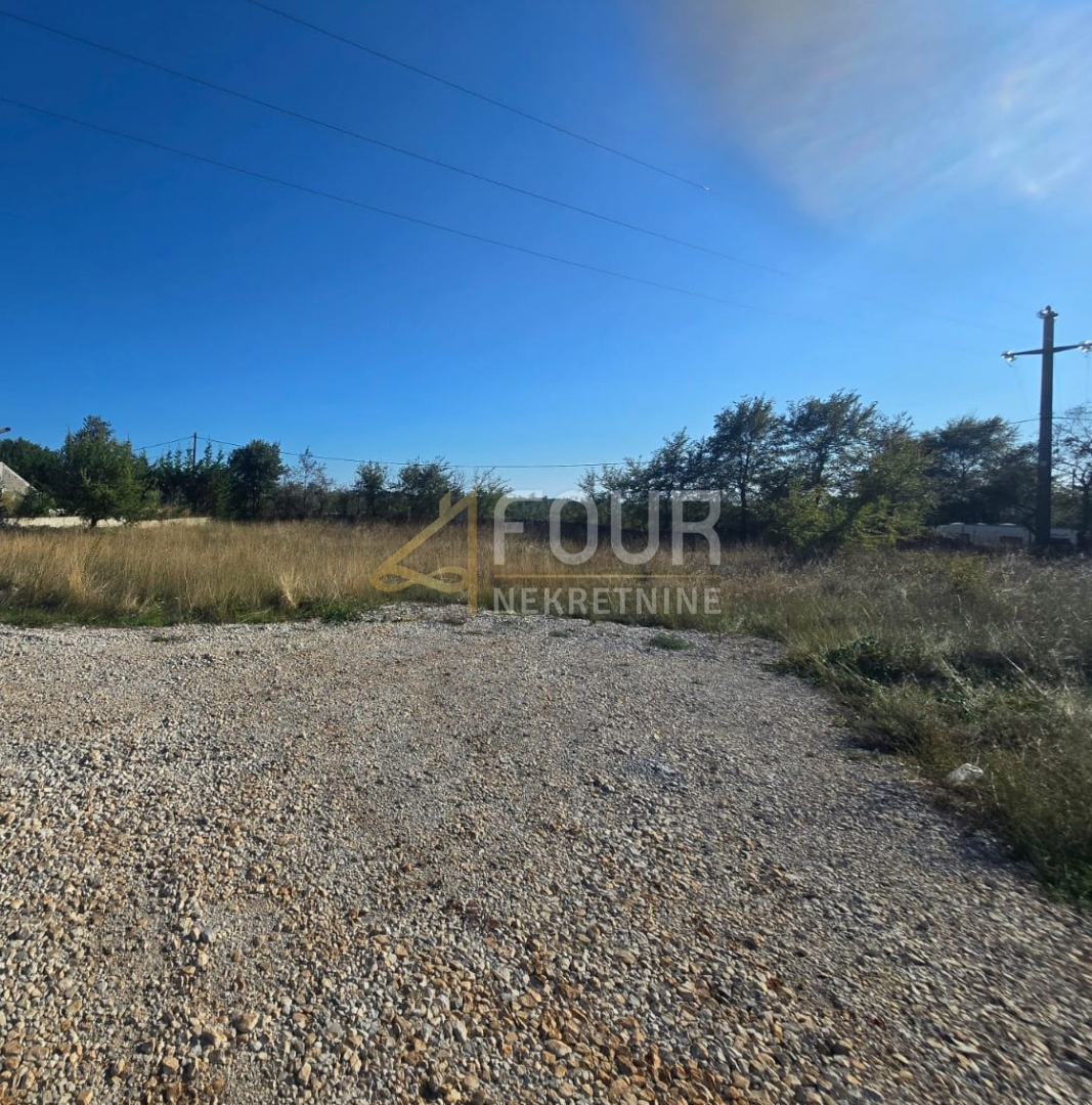 Zemljišče Vodnjan, 659m2